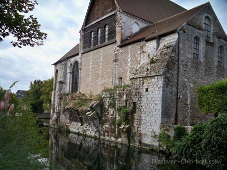 The remains of arches of St. Andrew Collegiate church in Chartre