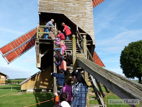 Going inside Moulin Pelard