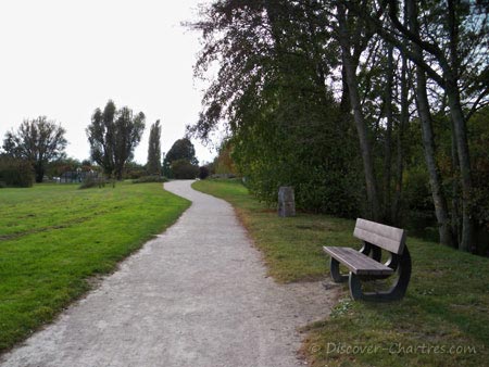 Promenade des Bords de L'Eure - the bench