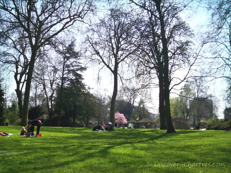 Picnic in Parc des Bords de L'Eure