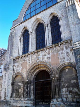 St. Andrew Collegiate, Chartres - the Roman portal