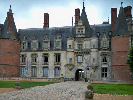 North facade of Maintenon castl