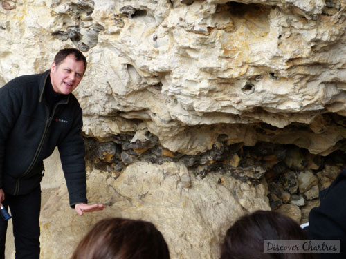 KT layer in Foulon caves