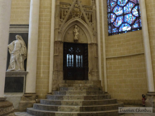 The stairs to Saint-Piat Chapel